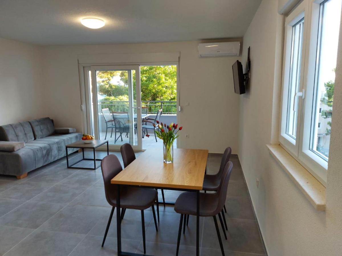 Apartments Neva Makarska Eksteriør bilde