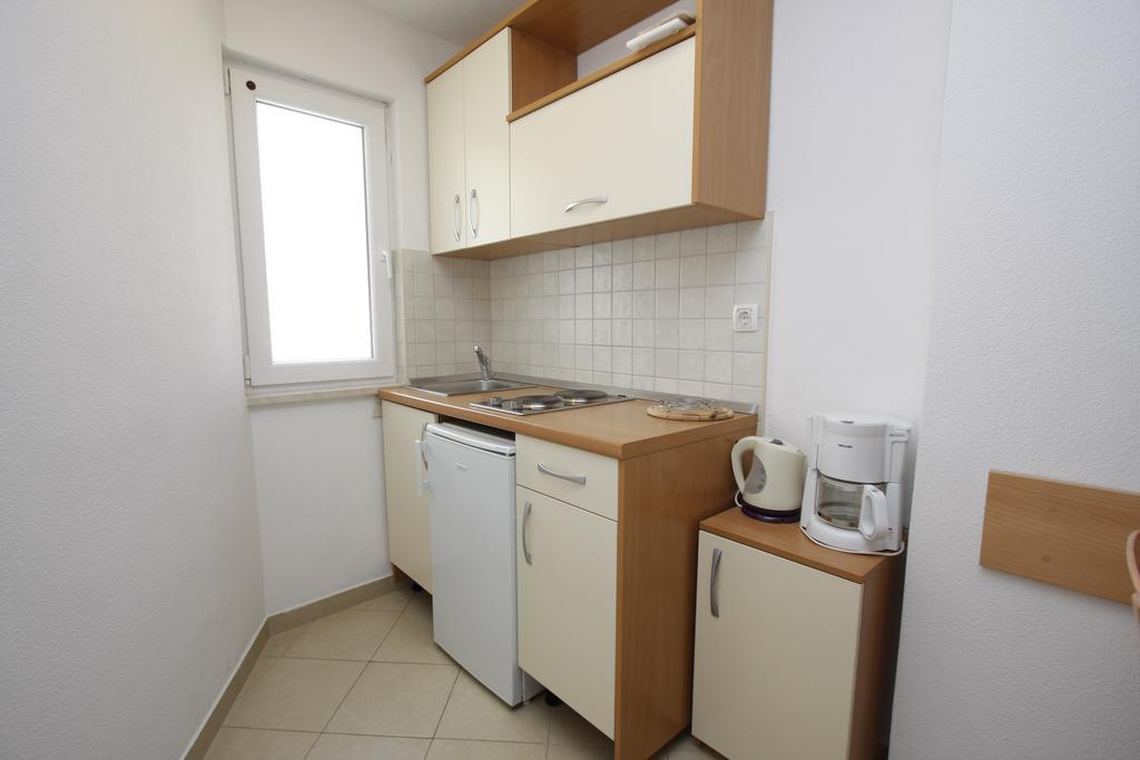 Apartments Neva Makarska Rom bilde