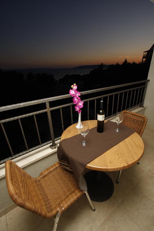 Apartments Neva Makarska Eksteriør bilde