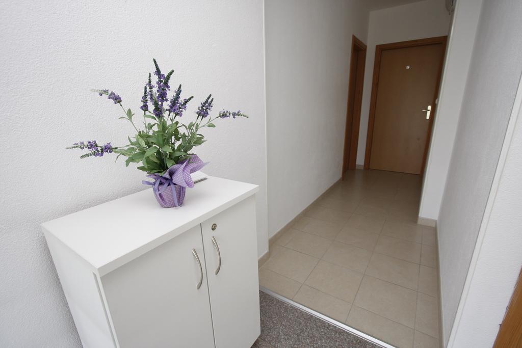 Apartments Neva Makarska Eksteriør bilde